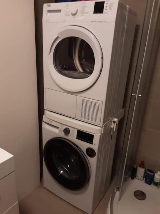 Luxurious 2 Bedroom * Amberes