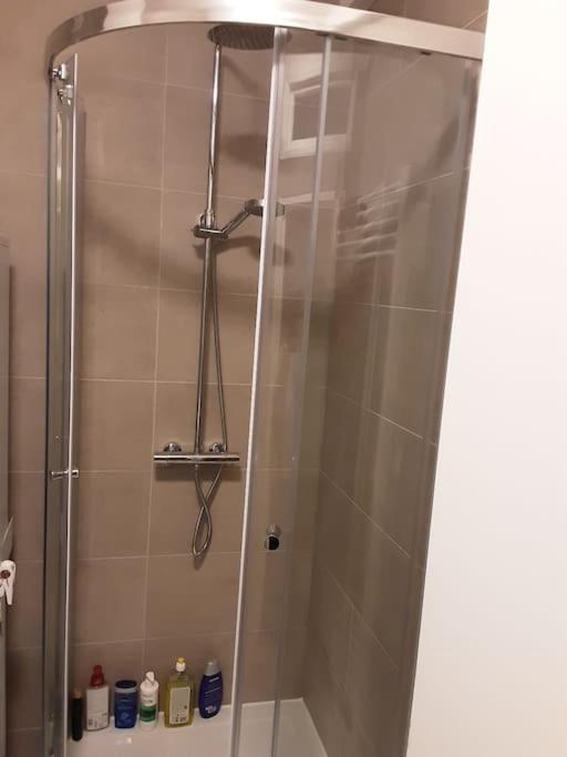 Luxurious 2 Bedroom Apartamento *